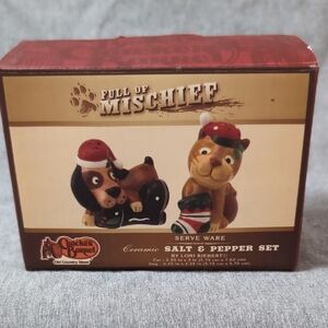 Cracker Barrel Full of Mischief Christmas Cat & Dog Salt Pepper Shakers Ceramic